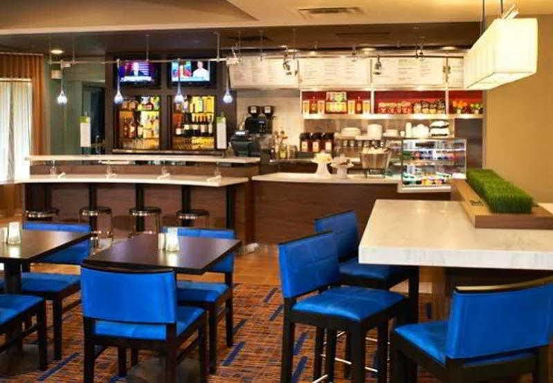 ホテル コートヤード クリーブランド ウェストレイク エクステリア 写真